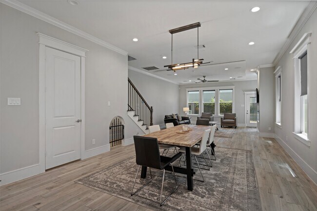 Building Photo - 6533 Castlebay Dr