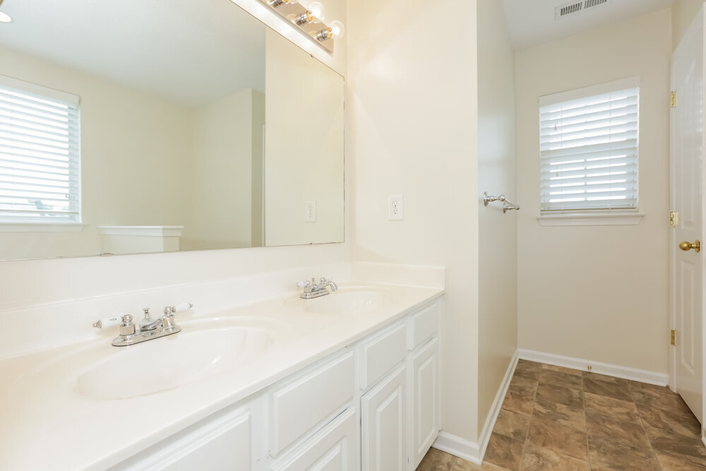 Building Photo - 11925 Misty Pine Ct