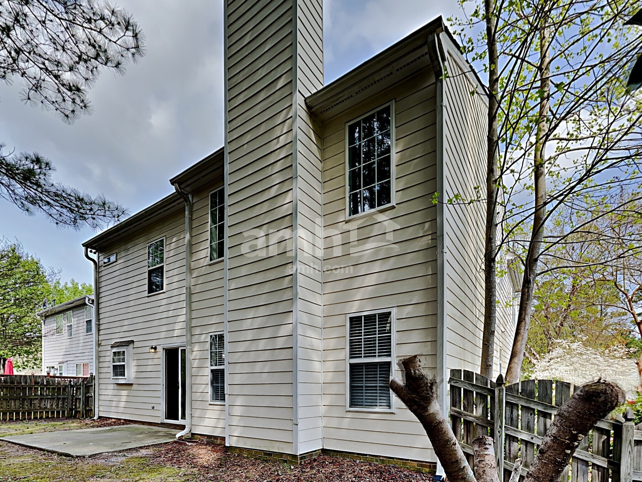 Building Photo - 409 Ascott Way