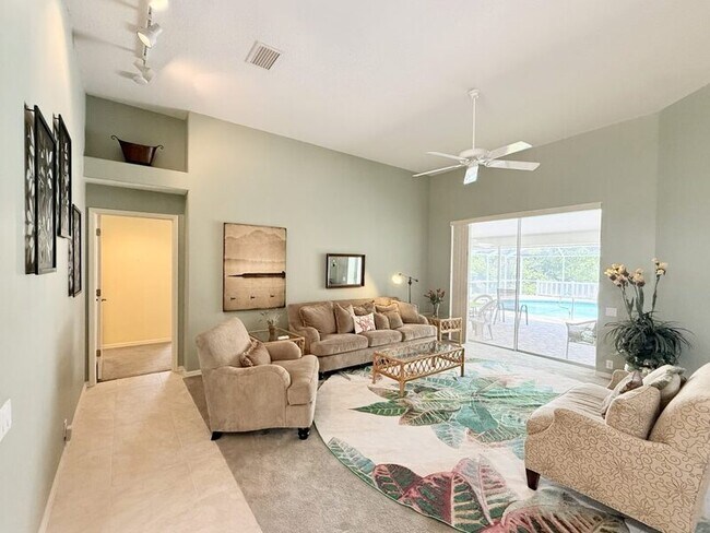 Building Photo - 8724 Ashbury Dr