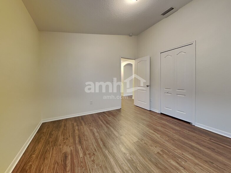 Building Photo - 8138 Canterbury Lake Blvd