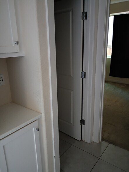 Building Photo - 4907 Regatta Ct