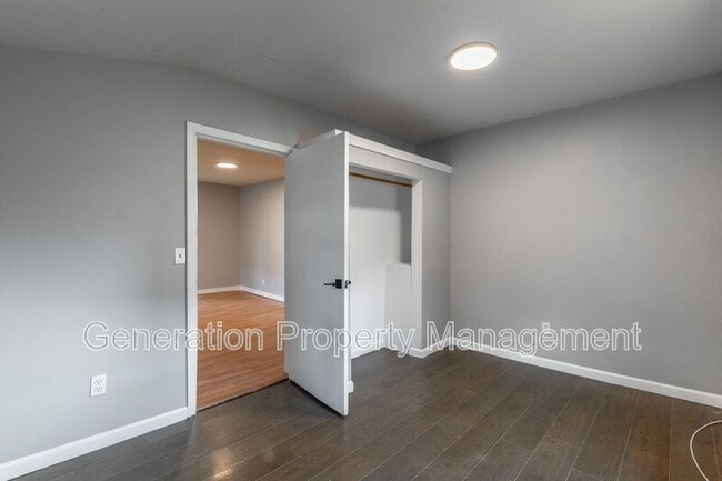 Building Photo - 804 Mcgowan Rd