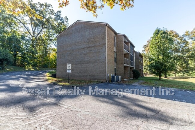 Primary Photo - 407 Canberra Dr