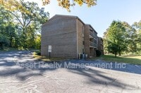 Building Photo - 407 Canberra Dr