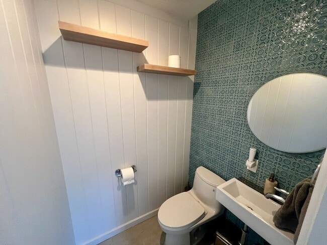 Building Photo - 4502 Euclid Ave