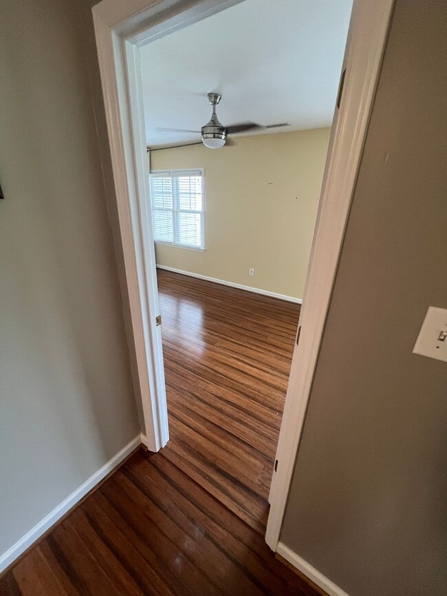 Building Photo - 3 Bed 2.5 Bath Townhome In Governors' Village