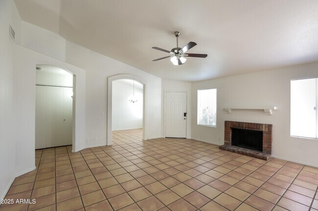 Building Photo - 8876 W Michelle Dr