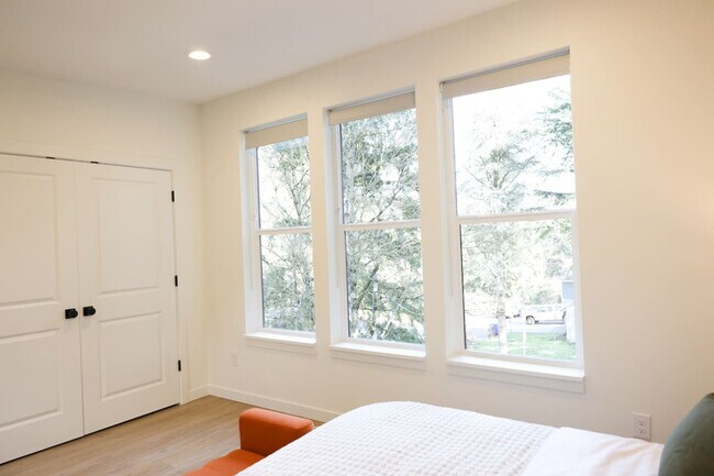 Building Photo - 3922 I St