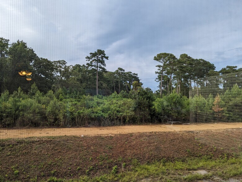 Building Photo - 1460 Blue Tree Ct