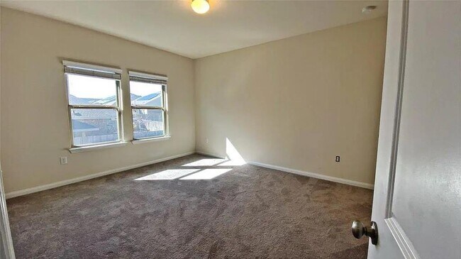 Building Photo - 14000 Cantata Ln