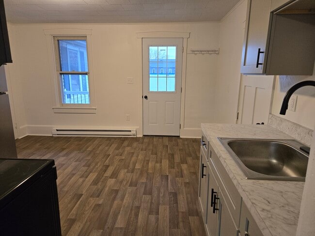 Building Photo - 2 twin brook rd