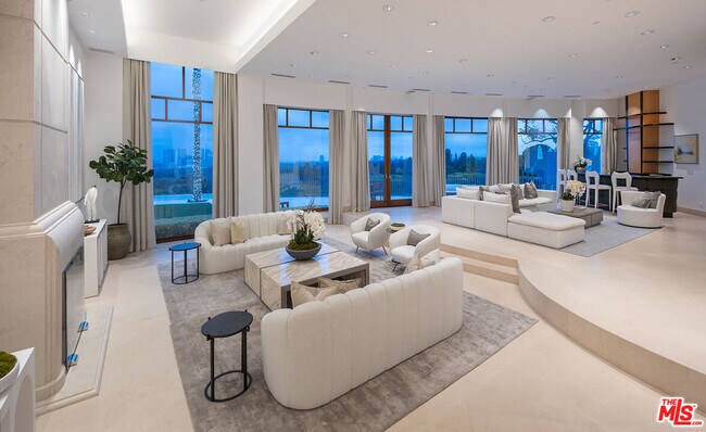 Building Photo - 1118 Calle Vista Dr