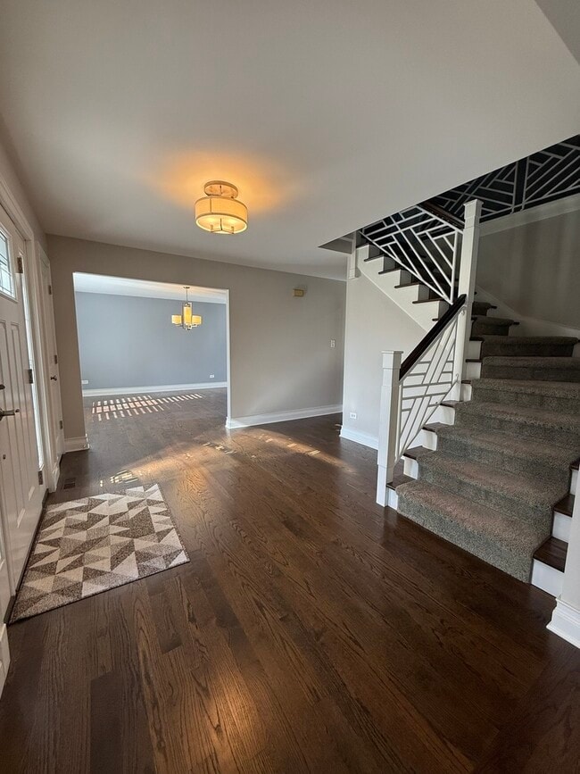 Building Photo - 551 83rd St