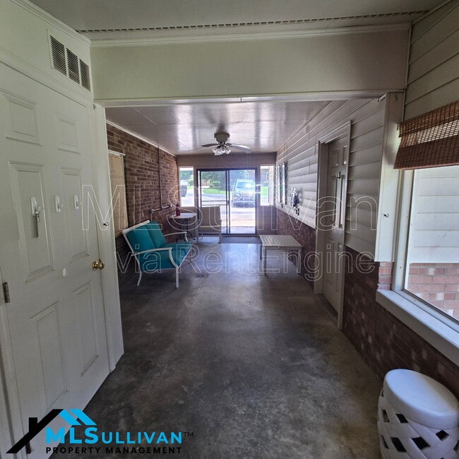 Building Photo - 2601 Cohnwood Dr