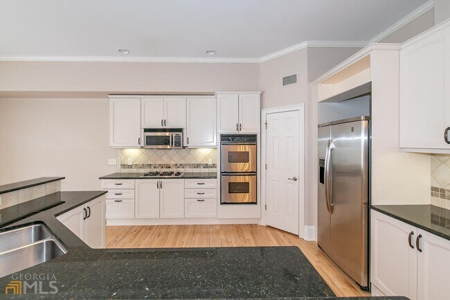 Building Photo - 6221 Spalding Dr