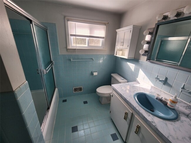 Building Photo - 908 Case Dr