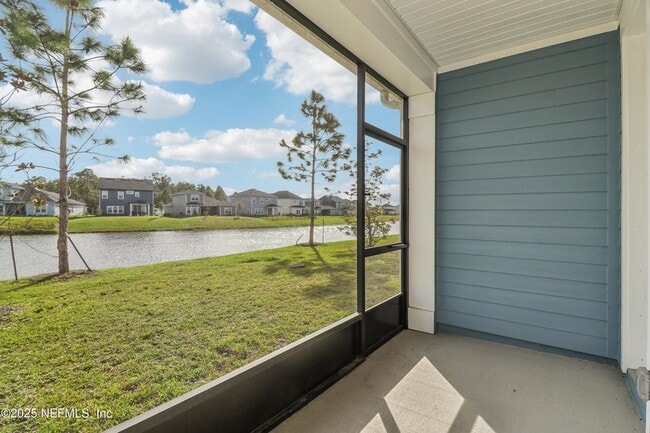 Building Photo - 260 Brandon Lks Dr