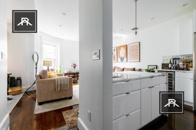 Building Photo - 2 bedroom in Brookline MA 02445