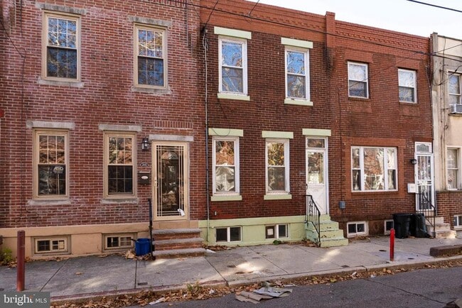 Building Photo - 2842 Cantrell St