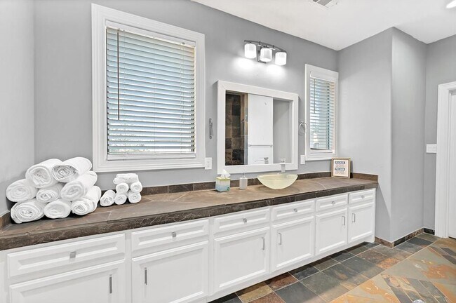 Building Photo - 3503 Highfalls Dr