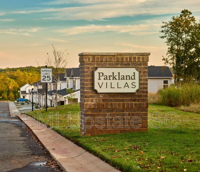 Building Photo - 405 Mariene Dr