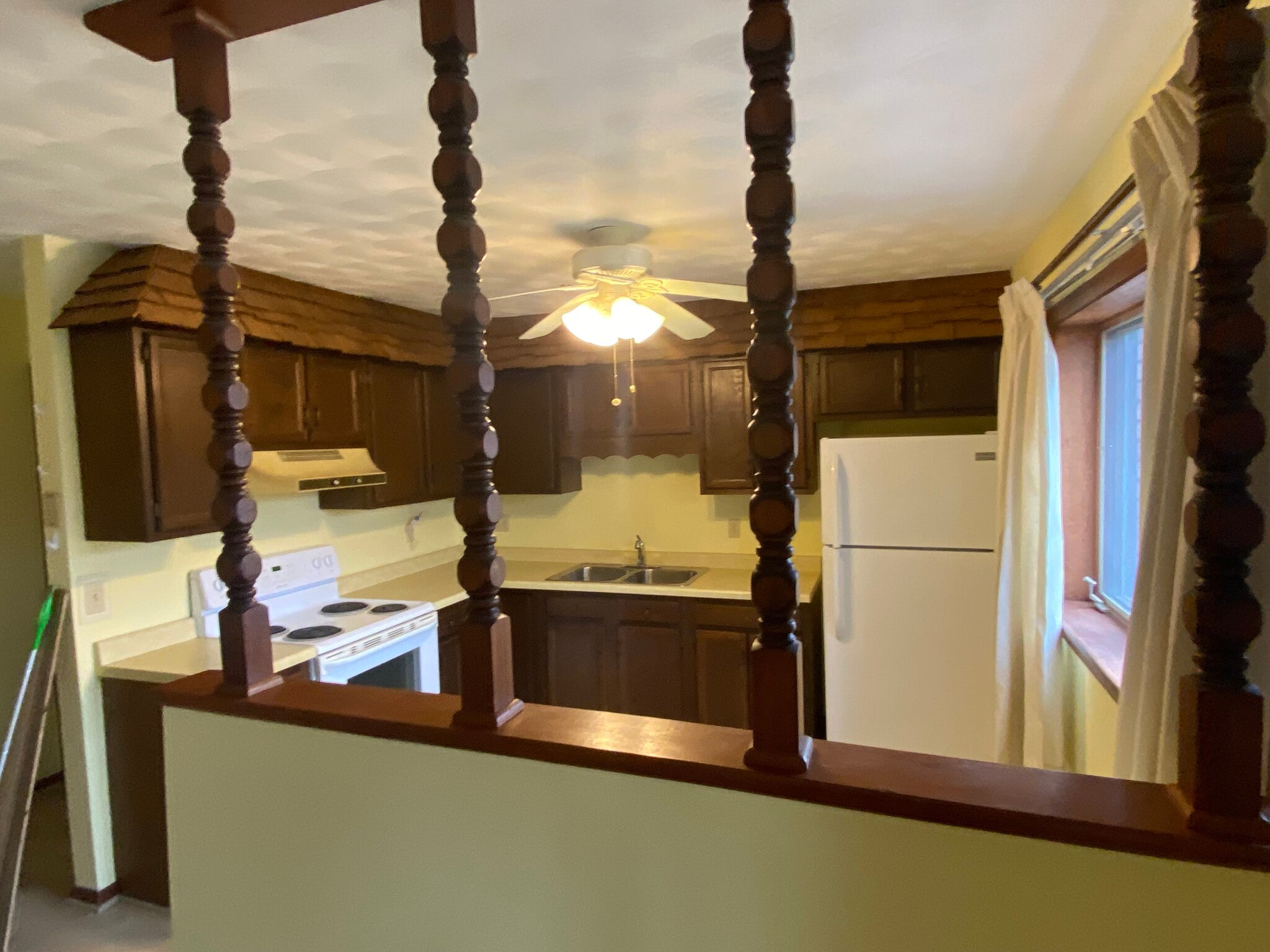 Kitchen - 103 S Spring St