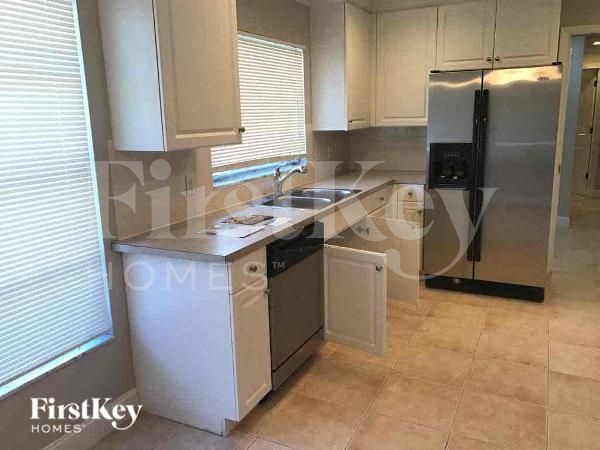 Building Photo - 1376 Burtwood Dr