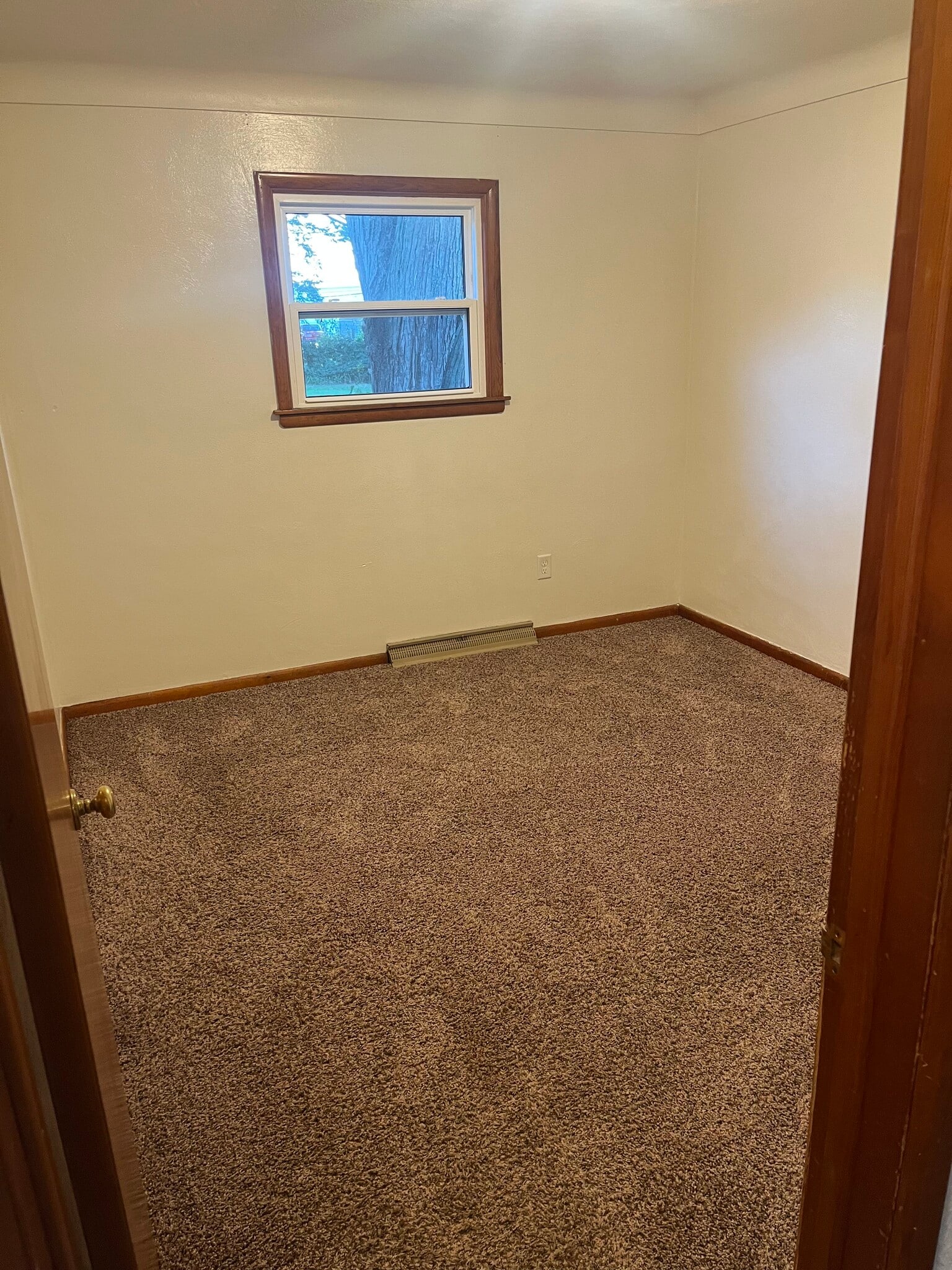 Bed 1 - 112 Parkside Dr