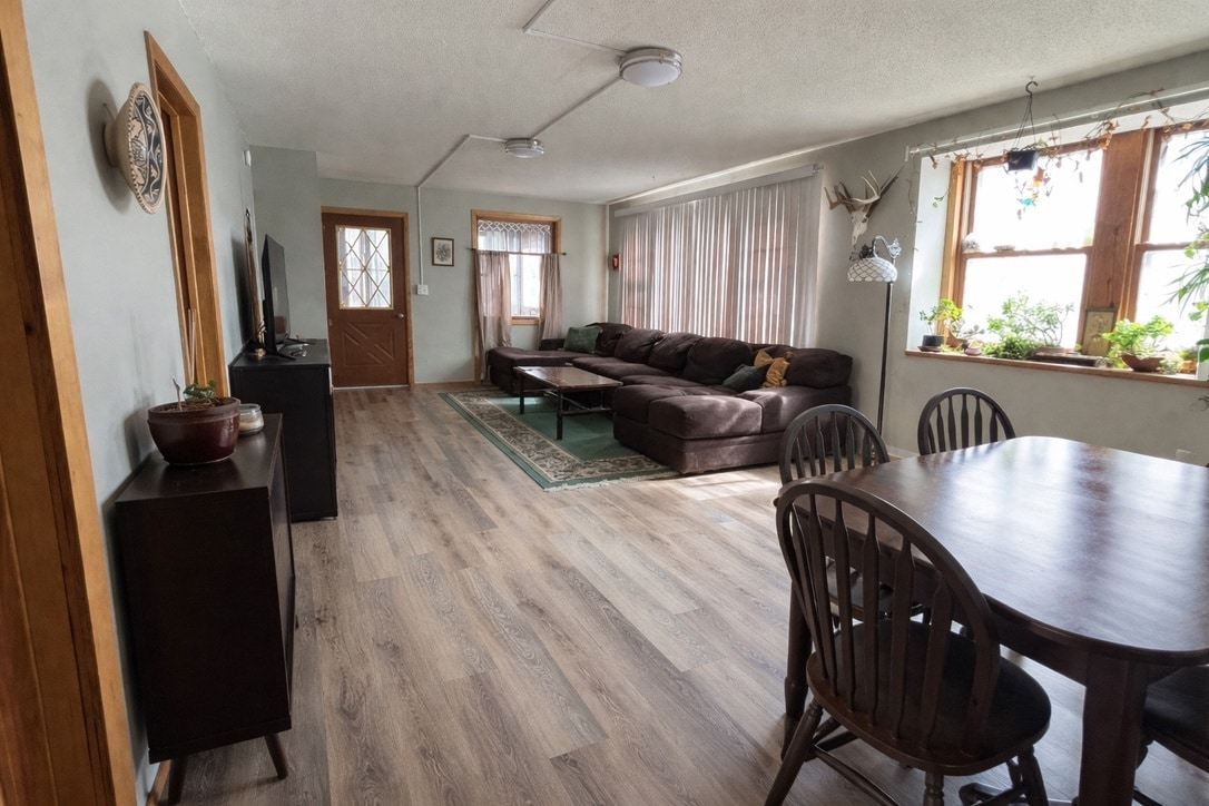 Building Photo - 1410 10th St S