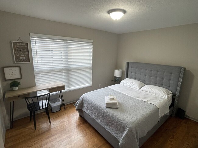 Building Photo - 94-96-96 McMillen Ave