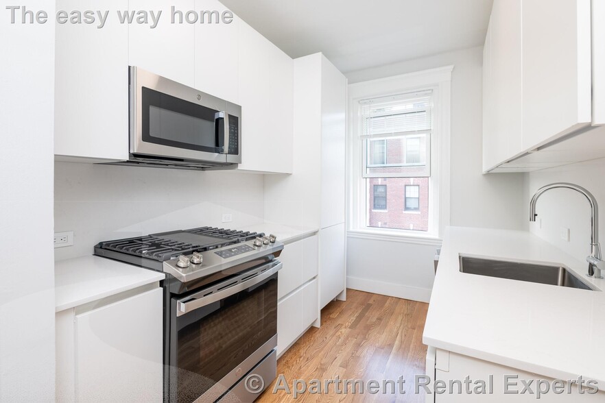 Primary Photo - 19 Forest St
