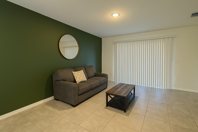 Building Photo - Rivergate Modern Townhome Near Downtown & ...