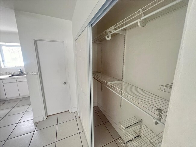 Building Photo - 158 Ocean Dr