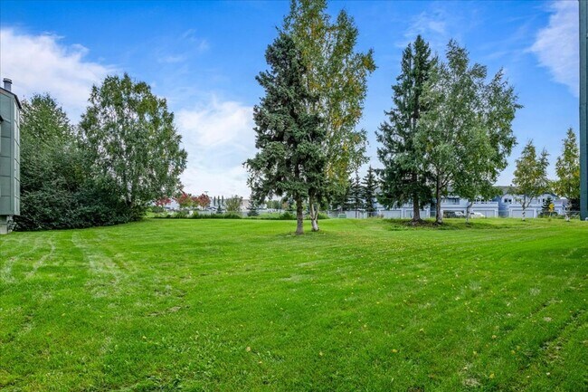 Building Photo - Charming Furnished Condo in Taku/Campbell - Everything You Need in One Place!