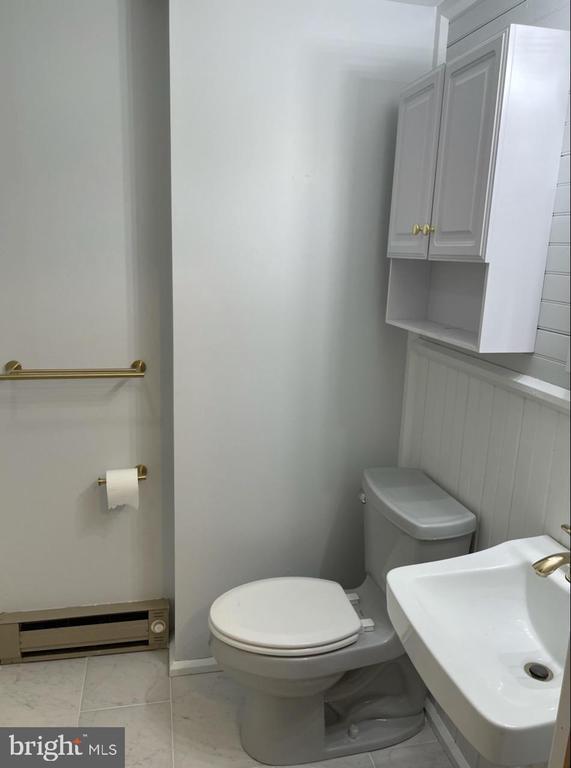 Building Photo - 3 W 1st Ave