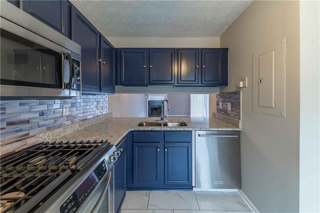 Building Photo - 3071 Majestic Park Ct