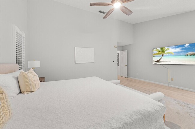 Building Photo - 1611 NW 101st Way