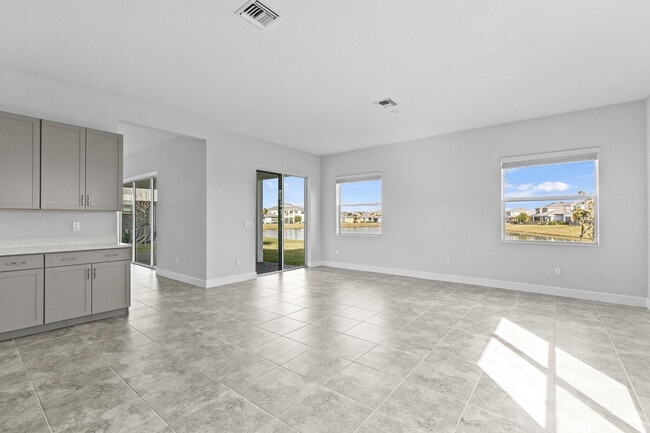 Building Photo - 5338 Liberty Ln