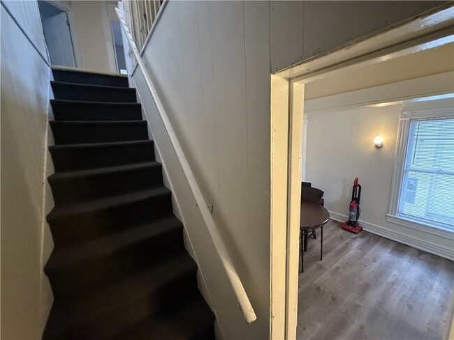 Building Photo - 65 Ford Ave