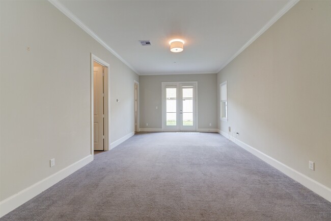 Building Photo - 6706 Morningside Dr