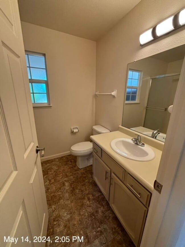 Building Photo - 079