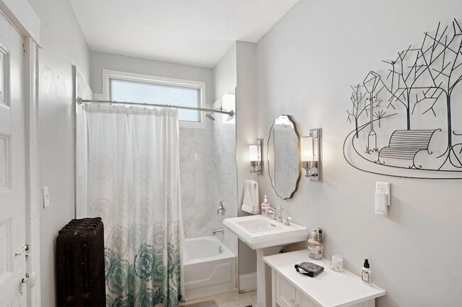 Building Photo - 2713 Garfield Ave