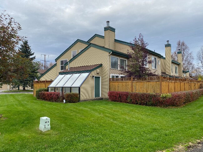 Building Photo - 2814 Brittany Dr