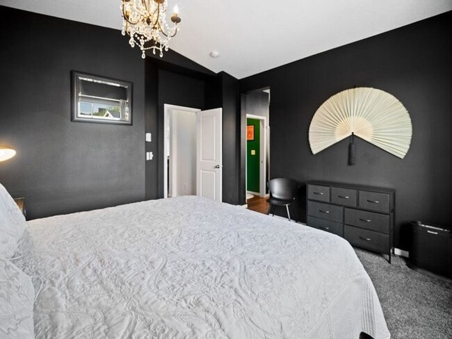 Building Photo - Desirable Kendall Yards Townhouse – Modern...