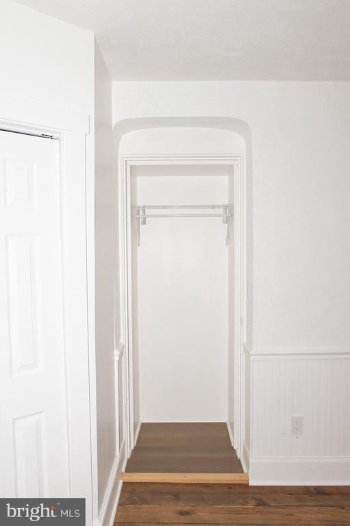 Building Photo - 2928 Lincoln Hwy E