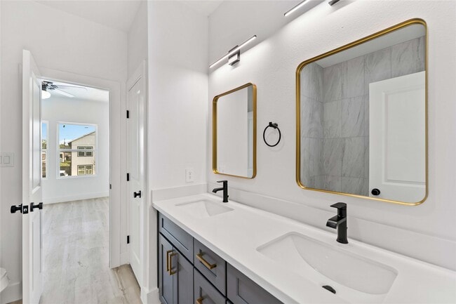 Building Photo - 5605 Tommye St