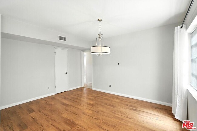Building Photo - 15248 Dickens St