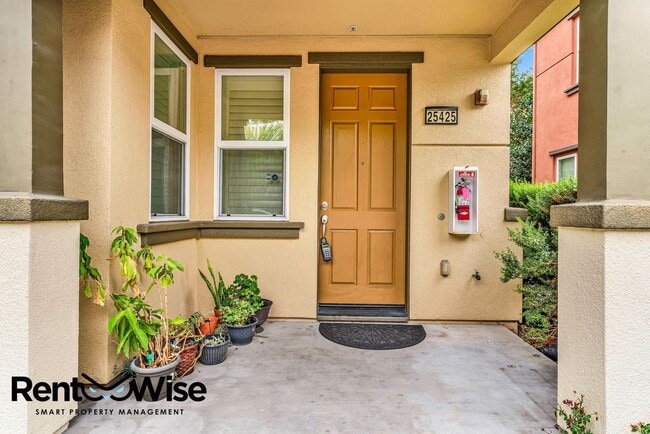 Building Photo - 25425 Huntwood Ave