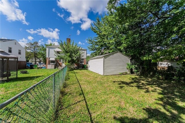 Building Photo - 1523 Babbitt Rd